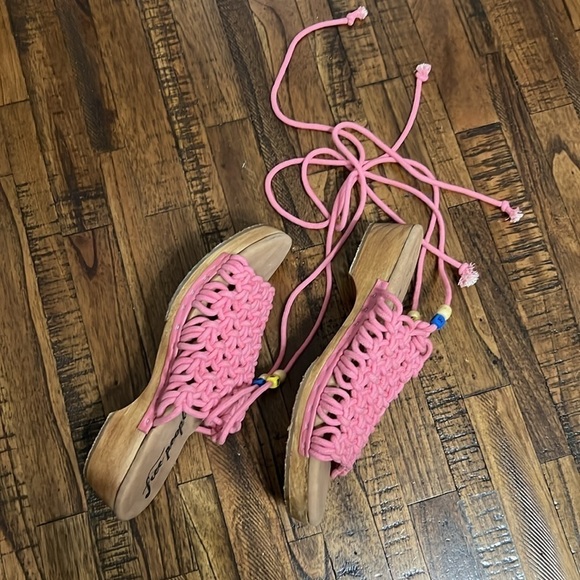 Free People Sandals Peony Pink Candy Crochet Clogs Ankle lace US 9 to 9.5 EU 40 - Picture 11 of 14